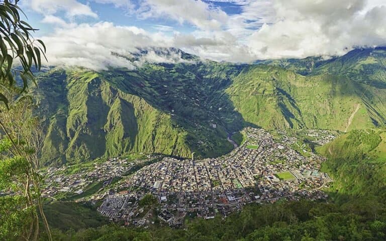 best hostels in baños